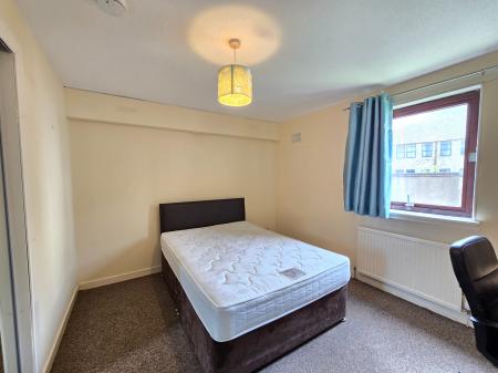 3 bedroom Flat to let in Canal Place, Aberdeen, AB24