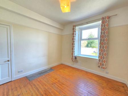 2 bedroom Flat to let in Princes Street, Inverurie, Aberdeenshire, AB51