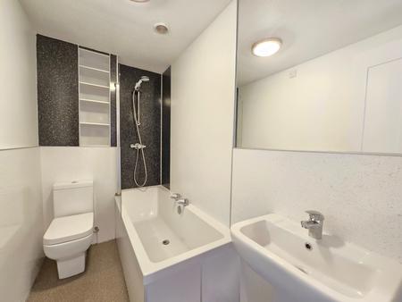 2 bedroom Flat to let in Princes Street, Inverurie, Aberdeenshire, AB51