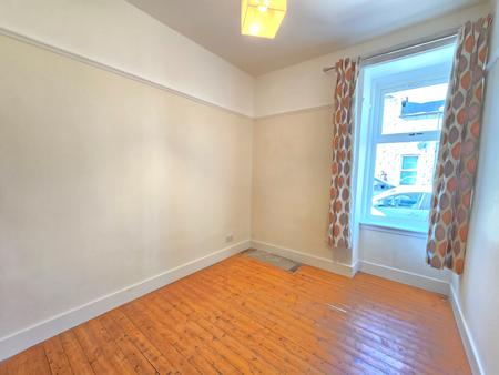 2 bedroom Flat to let in Princes Street, Inverurie, Aberdeenshire, AB51