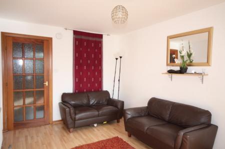 2 bedroom Flat to let in Gairn Mews, Gairn Terrace, Aberdeen, AB10