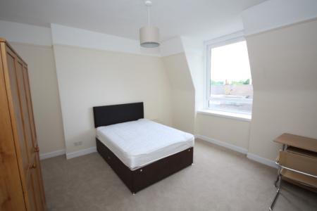3 bedroom Flat to let in Sunnyside Road, Aberdeen, AB24