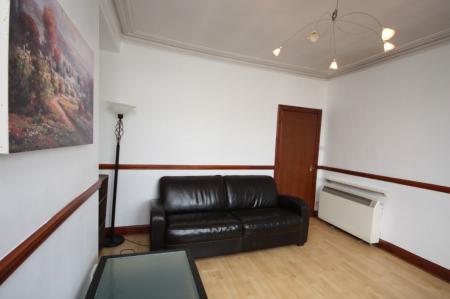 1 bedroom Flat to let in Wallfield Place, Rosemount, Aberdeen, AB25