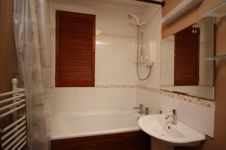 1 bedroom Flat to let in Wallfield Place, Rosemount, Aberdeen, AB25