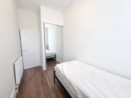 2 bedroom Flat to let in Holburn Street, Aberdeen, AB10