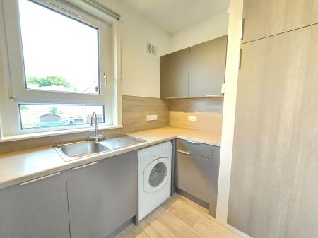 2 bedroom Flat to let in Hilton Drive, Hilton, Aberdeen, AB24