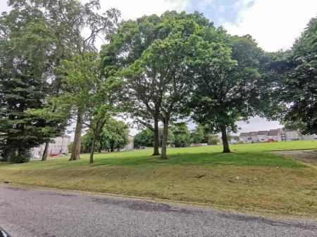 2 bedroom Flat to let in Ash Hill Road, Aberdeen, AB16