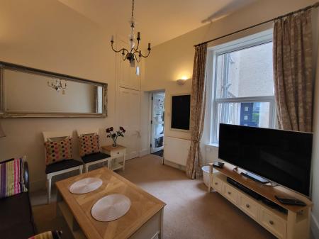 3 bedroom Flat to let in Cairnfield Place, Rosemount, Aberdeen, AB15