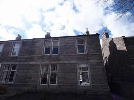 3 bedroom Flat to let in Cairnfield Place, Rosemount, Aberdeen, AB15