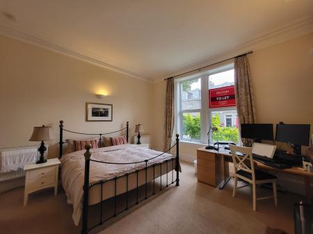 3 bedroom Flat to let in Cairnfield Place, Rosemount, Aberdeen, AB15