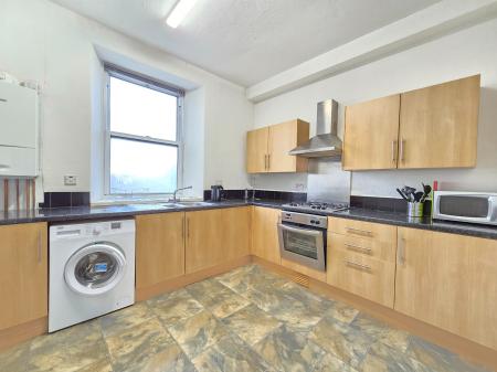 2 bedroom Flat to let in Walker Road, Torry, Aberdeen, AB11