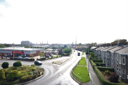 2 bedroom Flat to let in Elm Place, Kittybrewster, Aberdeen, AB25