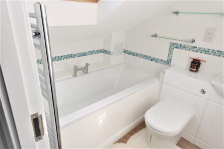 2 bedroom Flat to let in Elm Place, Kittybrewster, Aberdeen, AB25