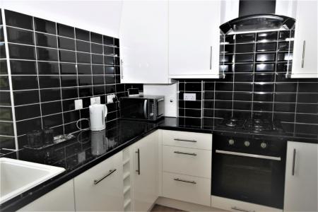 2 bedroom Flat to let in Elm Place, Kittybrewster, Aberdeen, AB25