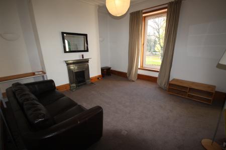 2 bedroom Flat to let in Esslemont Avenue, Aberdeen, AB25