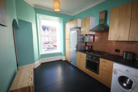 2 bedroom Flat to let in Esslemont Avenue, Aberdeen, AB25