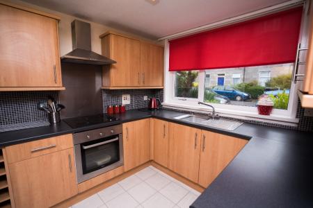 2 bedroom Flat to let in Richmond Court, Rosemount, Aberdeen, AB25