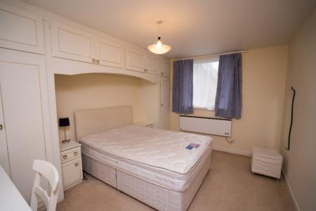 2 bedroom Flat to let in Richmond Court, Rosemount, Aberdeen, AB25
