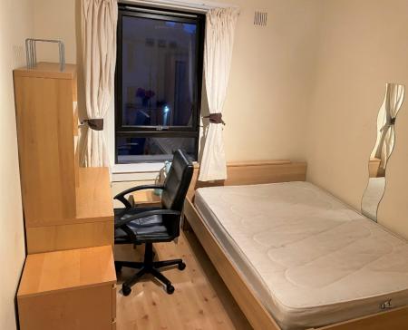 3 bedroom Flat to let in Froghall Place, Aberdeen, AB24