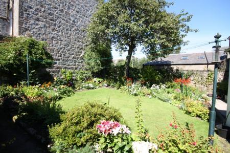 2 bedroom Flat to let in Mount Street, Aberdeen, AB25