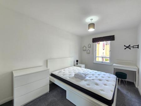 2 bedroom Flat to let in Strawberry Bank Parade, City Centre, Aberdeen, AB11