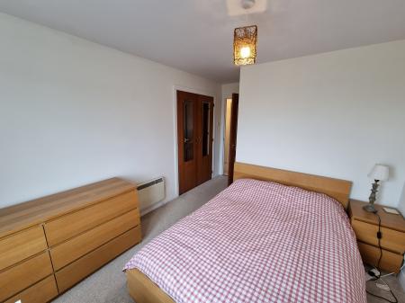 2 bedroom Flat to let in Links View, Linksfield, Aberdeen, AB24