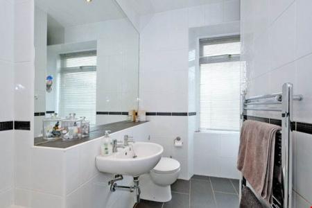 3 bedroom Flat to let in Stanley Street, West End, Aberdeen, AB10