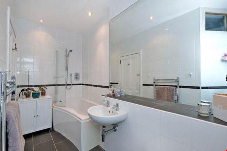 3 bedroom Flat to let in Stanley Street, West End, Aberdeen, AB10