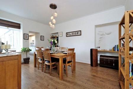3 bedroom Flat to let in Stanley Street, West End, Aberdeen, AB10