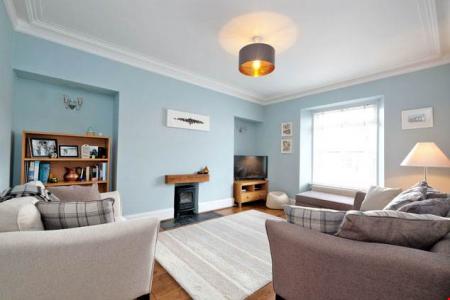 3 bedroom Flat to let in Stanley Street, West End, Aberdeen, AB10