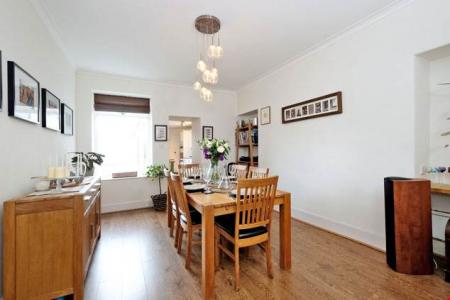3 bedroom Flat to let in Stanley Street, West End, Aberdeen, AB10
