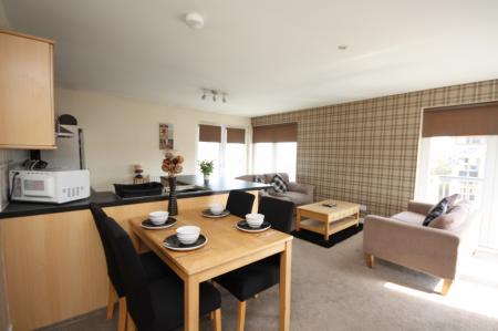 3 bedroom Flat to let in King Street, Aberdeen, AB24