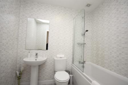 3 bedroom Flat to let in King Street, Aberdeen, AB24