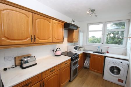 1 bedroom Flat to let in Esslemont Avenue, Rosemount, Aberdeen, AB25