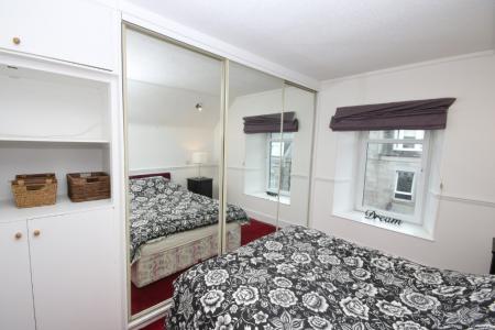 1 bedroom Flat to let in Esslemont Avenue, Rosemount, Aberdeen, AB25