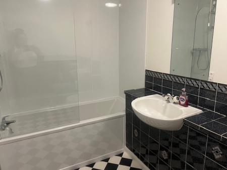 2 bedroom Flat to let in Thorngrove Place, Mannofield, Aberdeen, AB15