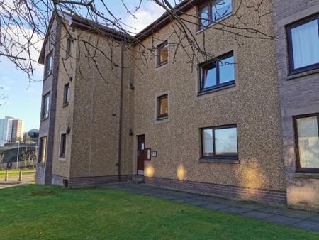 2 bedroom Flat to let in Hutcheon Low Place, Aberdeen, AB21