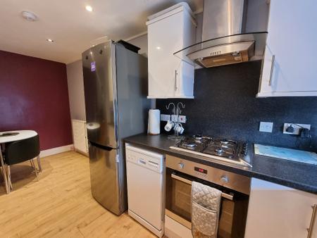 1 bedroom Flat to let in Lamond Place, City Centre, Aberdeen, AB25