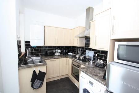1 bedroom Flat to let in Clifton Road, Aberdeen, AB24