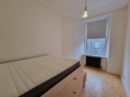 1 bedroom Flat to let in Esslemont Avenue, Rosemount, Aberdeen, AB25