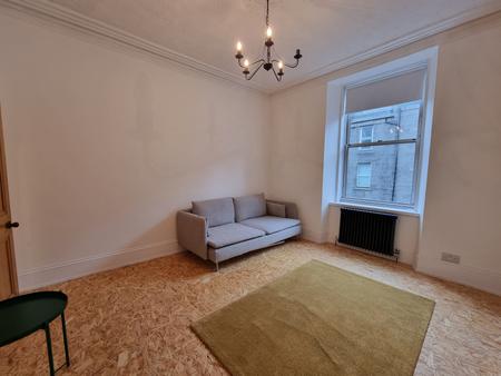 1 bedroom Flat to let in Esslemont Avenue, Rosemount, Aberdeen, AB25