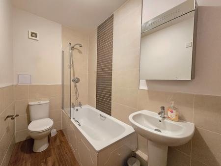1 bedroom Flat to let in Powis Terrace, Aberdeen, AB25