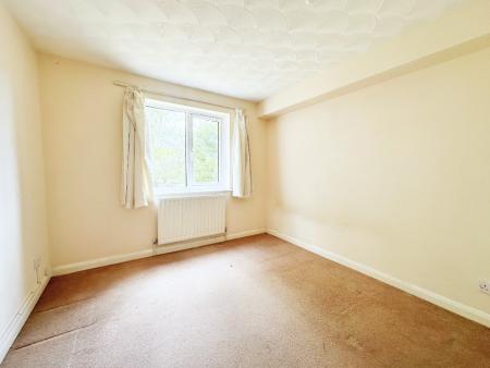 2 bedroom Flat for sale in Bembridge Court, Aldershot