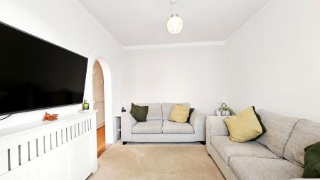 3 bedroom Terraced House for sale in Newport road, Aldershot