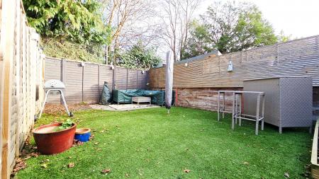 3 bedroom Terraced House for sale in Newport road, Aldershot