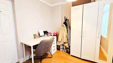 3 bedroom Terraced House for sale in Newport road, Aldershot