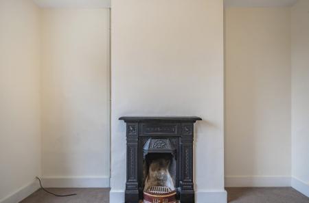 2 bedroom End of terrace house for sale in Magdalen Hill, Winchester