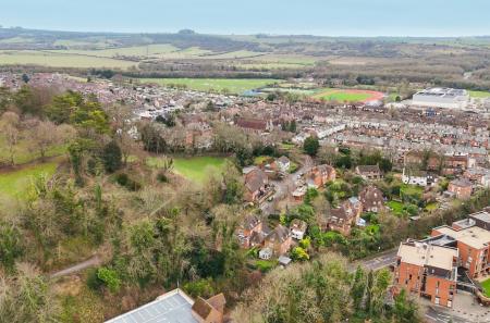 2 bedroom End of terrace house for sale in Magdalen Hill, Winchester