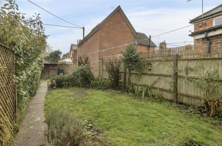 2 bedroom End of terrace house for sale in Old Acre Road, Alton, GU34