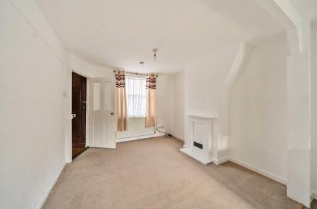 2 bedroom End of terrace house for sale in Old Acre Road, Alton, GU34
